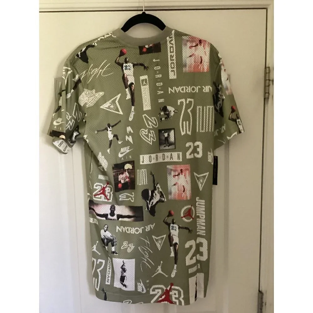 𝅺JORDAN Short Sleeve GFX Top -‎ Size: Medium Color: Spruce Fog